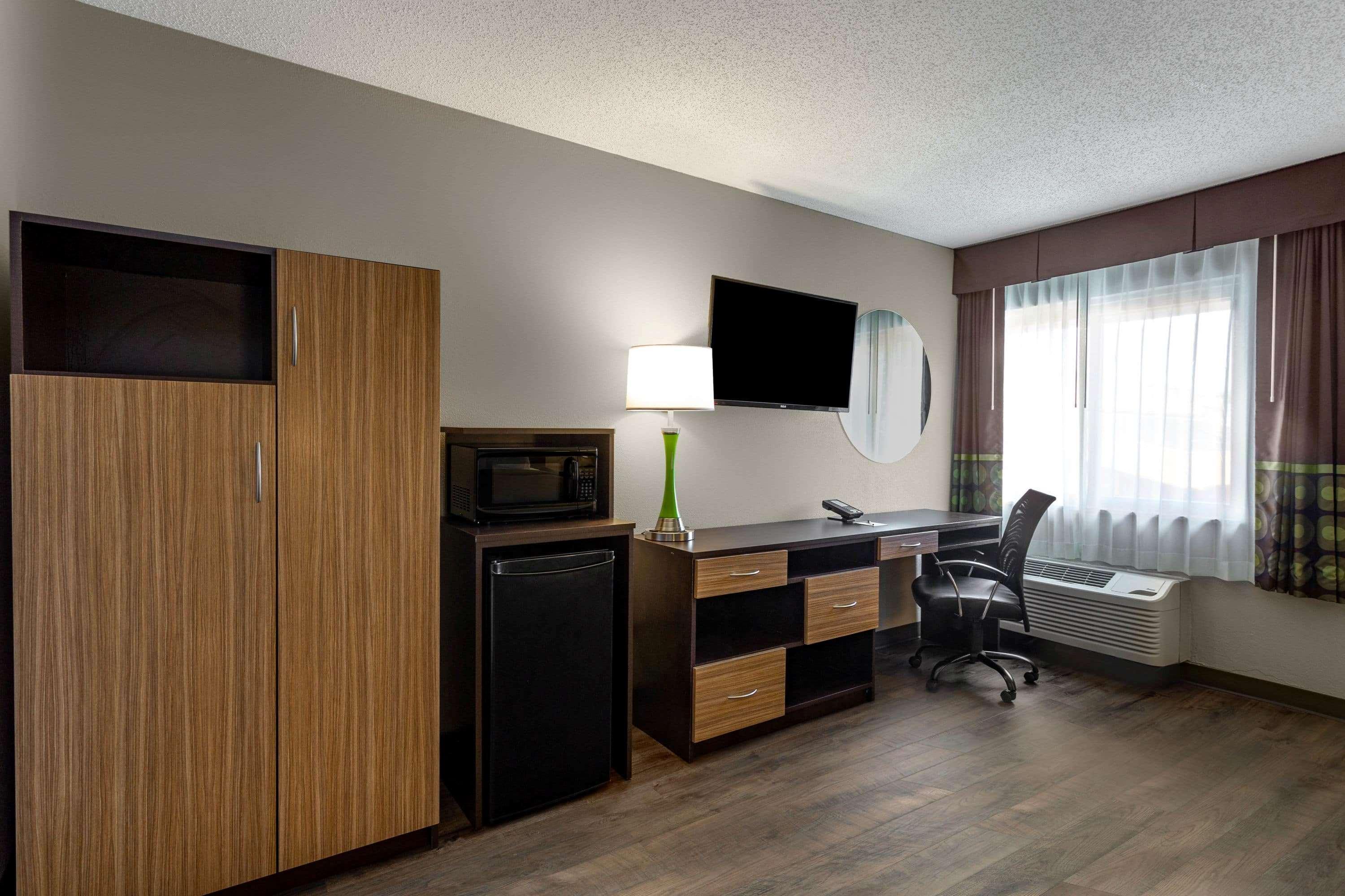 Super 8 By Wyndham South Holland Hotel Ngoại thất bức ảnh