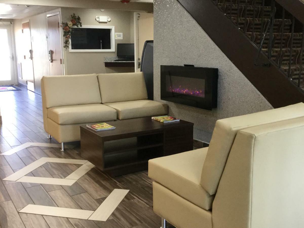 Super 8 By Wyndham South Holland Hotel Ngoại thất bức ảnh