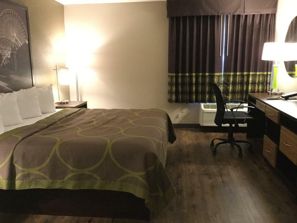 Super 8 By Wyndham South Holland Hotel Ngoại thất bức ảnh